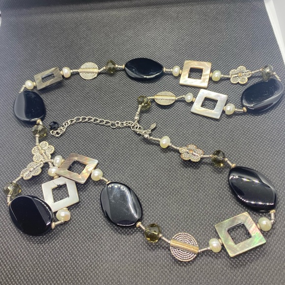 2 Necklaces for 1 Price Premier Design - Picture 5 of 9